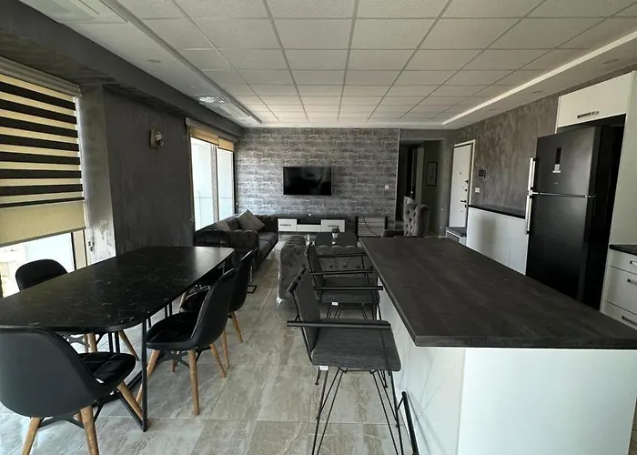 Laroni-tower , Kktc كيرينيا